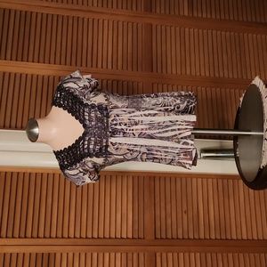 COPY - Womens short sleeve top with hints of brown black and white.